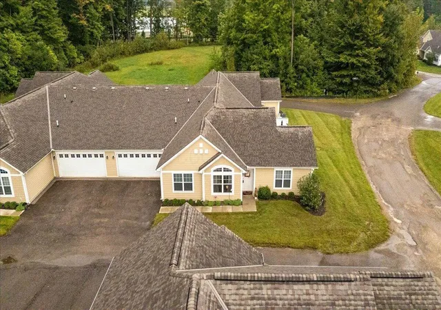 Photo 3 of Condo for sale at 106 Narragansett Dr, Buckeye Lake, OH 43008 | MLS# 226034957 | Listing updated on 2026-09-16