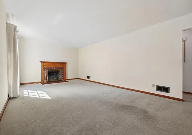 Photo 4 of Single family home for sale at 558 Acton Rd, Columbus, OH 43214 | MLS# 226034099 | Listing updated on 2026-09-17