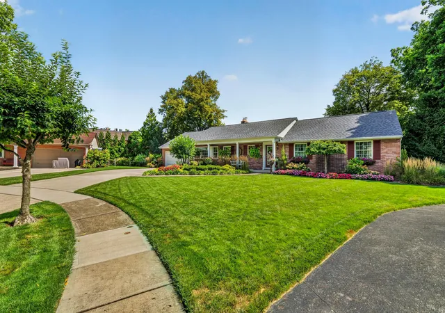Photo 2 of Single family home for sale at 3430 Stonehenge Ct, Columbus, OH 43221 | MLS# 226033963 | Listing updated on 2026-09-10
