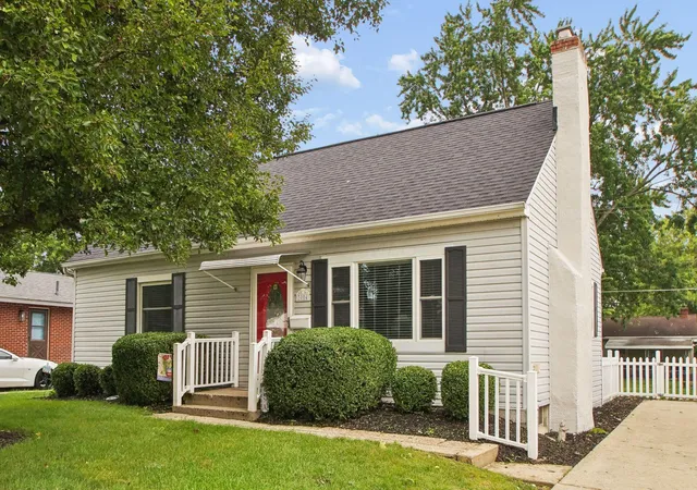 Photo 1 of Single family home for sale at 3004 Voeller Cir, Grove City, OH 43123 | MLS# 226028657 | Listing updated on 2026-09-21