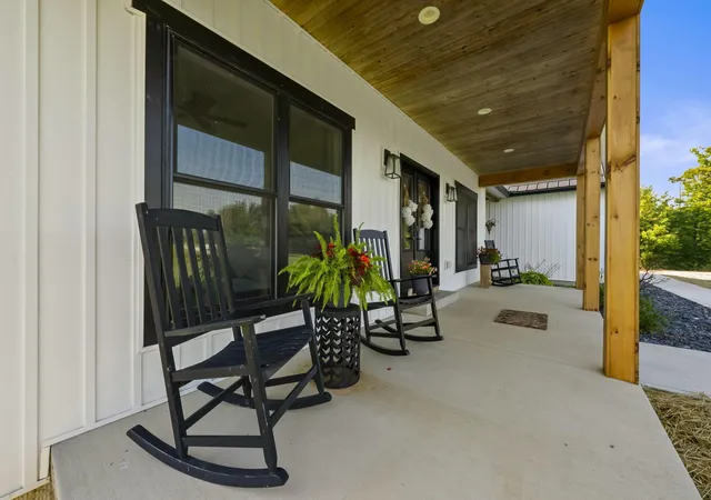 Photo 2 of Single family home for sale at 4675 Hunt Rd, Hopewell, OH 43746 | MLS# 226034032 | Listing updated on 2026-09-10