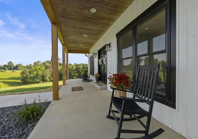 Photo 3 of Single family home for sale at 4675 Hunt Rd, Hopewell, OH 43746 | MLS# 226034032 | Listing updated on 2026-09-10