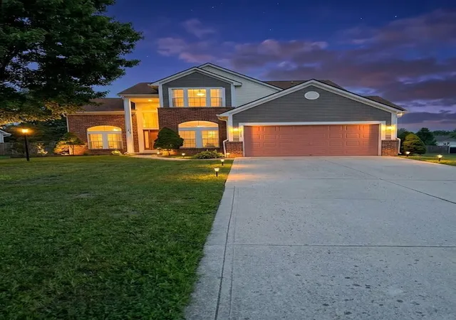 Photo 1 of Single family home for sale at 672 N Starr Dr, Pickerington, OH 43147 | MLS# 226028807 | Listing updated on 2026-09-10