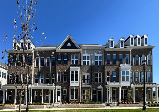 Listing Photo 1 - Condo for sale in building located at 6890 Seville St, Dublin, OH 43017 - Unit #Lot 2303