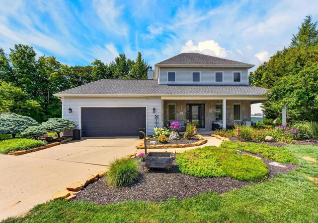 Single family home for sale at 253 Clark Dr, Circleville, OH 43113 | MLS# 226029281
