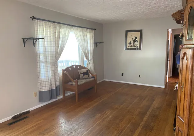 Photo 3 of Single family home for sale at 1198 Marble Dr, Columbus, OH 43227 | MLS# 226029284 | Listing updated on 2026-09-29