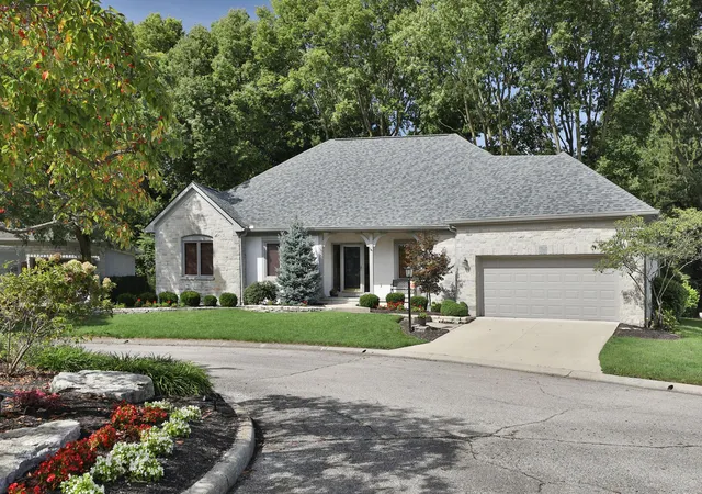 Photo 1 of Sale Pending at 850 Katherines Ridge Ln, Columbus, OH 43235 | MLS# 226035747 | Listing updated on 2026-09-21