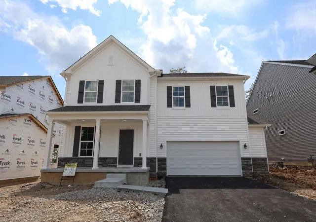 Photo 1 of Single family home for sale at 33 Englewood Rd, Commercial Point, OH 43116 | MLS# 226029591 | Listing updated on 2026-10-05