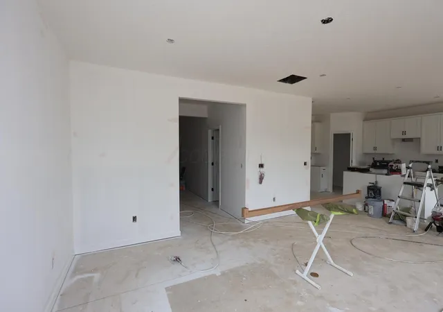 Photo 2 of Single family home for sale at 1019 Dawsons Dr, Hebron, OH 43025 | MLS# 226029641 | Listing updated on 2026-10-02