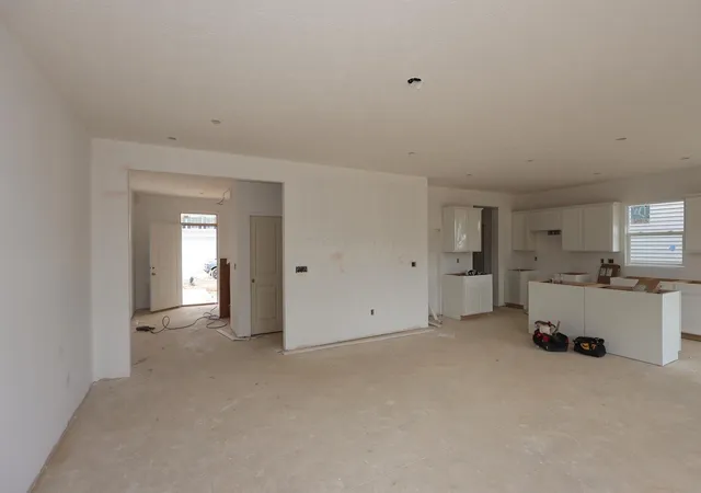 Photo 4 of Single family home for sale at 1021 Dawsons Dr, Hebron, OH 43025 | MLS# 226029647 | Listing updated on 2026-10-02