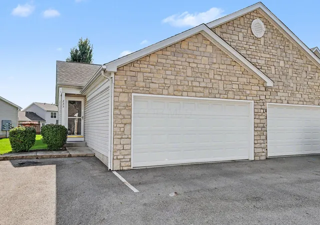 Photo 1 of Single family home for sale at 233 Bollingen, Blacklick, OH 43004 | MLS# 226029789 | Listing updated on 2026-09-29