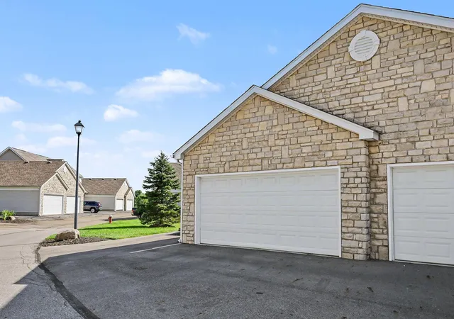Photo 3 of Single family home for sale at 233 Bollingen, Blacklick, OH 43004 | MLS# 226029789 | Listing updated on 2026-09-29