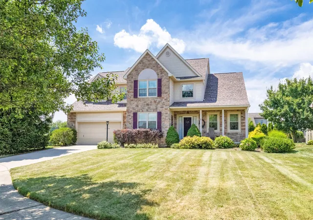Photo 3 of Single family home for sale at 105 Alder Ct, Pataskala, OH 43062 | MLS# 226034013 | Listing updated on 2026-09-12