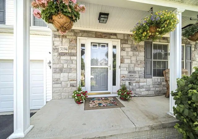 Photo 2 of Single family home for sale at 3194 Sitka Spruce Dr, Grove City, OH 43123 | MLS# 226036366 | Listing updated on 2026-10-09