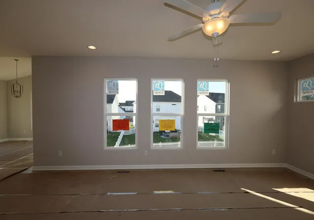 Photo 3 of Sale Pending at 1127 Jeffrey Ln, Grove City, OH 43123 | MLS# 226030005 | Listing updated on 2026-09-21