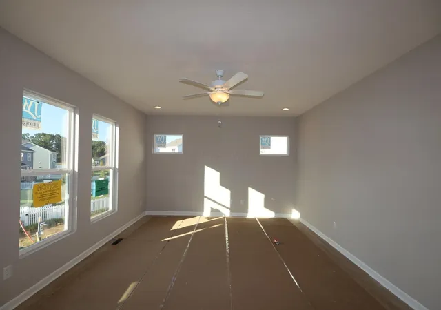Photo 3 of Sale Pending at 1127 Jeffrey Ln, Grove City, OH 43123 | MLS# 226030005 | Listing updated on 2026-09-21