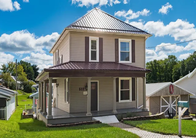 Photo 1 of Single family home for sale at 522 S Main St, New Lexington, OH 43764 | MLS# 226035237 | Listing updated on 2026-09-16