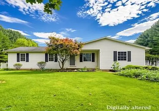 Single family home for sale at 11558 Parkview Dr SW, Stoutsville, OH 43154 | MLS# 226030441