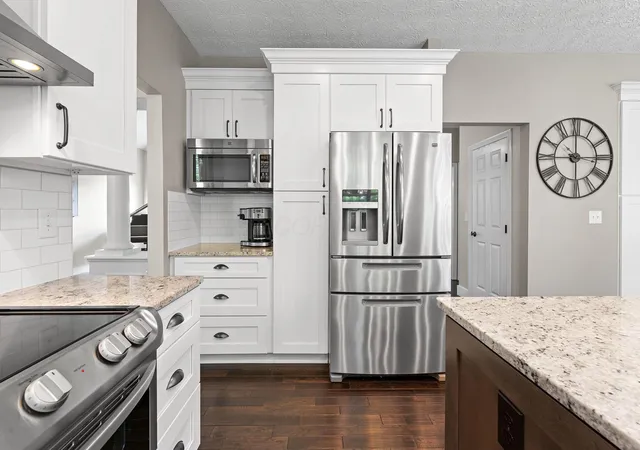 Photo 4 of Single family home for sale at 1739 Harrison Pond Dr, New Albany, OH 43054 | MLS# 226034057 | Listing updated on 2026-09-14
