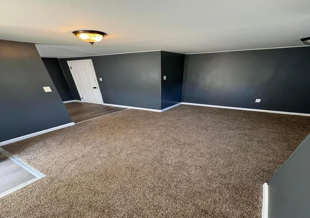 Photo 4 of Single family home for sale at 544 Cedarwood Rd, Columbus, OH 43207 | MLS# 226030580 | Listing updated on 2026-10-26