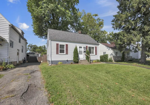 Photo 3 of Single family home for sale at 637 Northview Ave, Columbus, OH 43219 | MLS# 226034680 | Listing updated on 2026-09-15