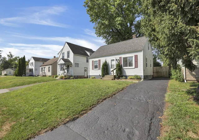 Photo 3 of Single family home for sale at 637 Northview Ave, Columbus, OH 43219 | MLS# 226034680 | Listing updated on 2026-09-15