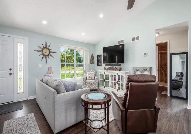 Photo 3 of Single family home for sale at 1298 Bluejack Ln, Heath, OH 43056 | MLS# 226033204 | Listing updated on 2026-09-06