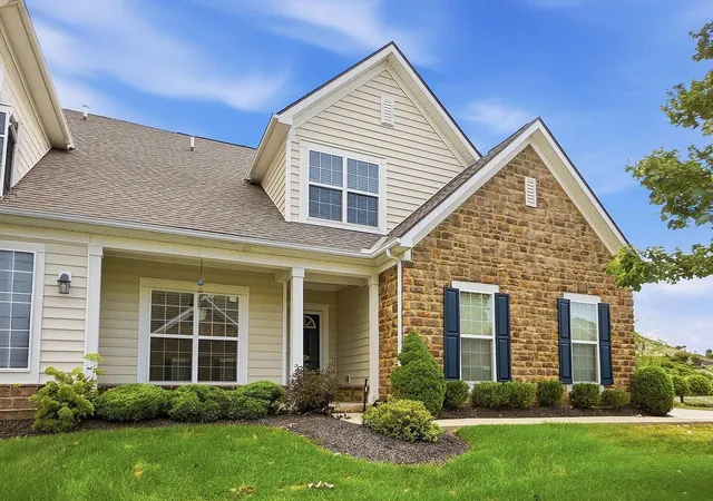 Condo for sale at 4685 Newport Loop W, Grove City, OH 43123 | MLS# 226033697