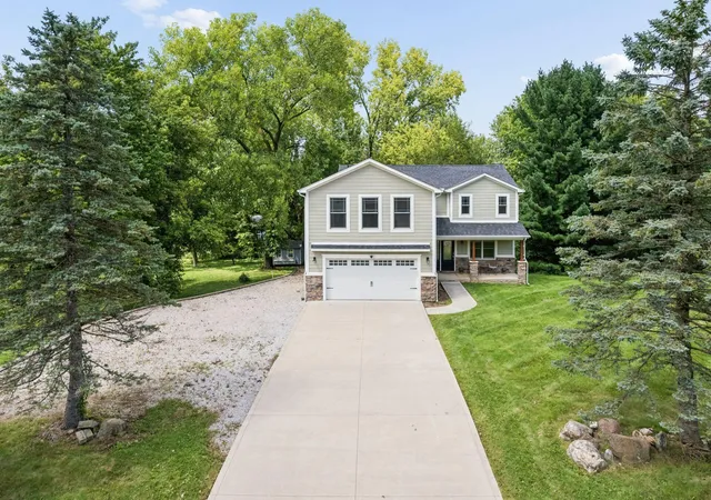 Photo 4 of Single family home for sale at 251 Needles Dr SW, Pataskala, OH 43062 | MLS# 226034918 | Listing updated on 2026-09-22