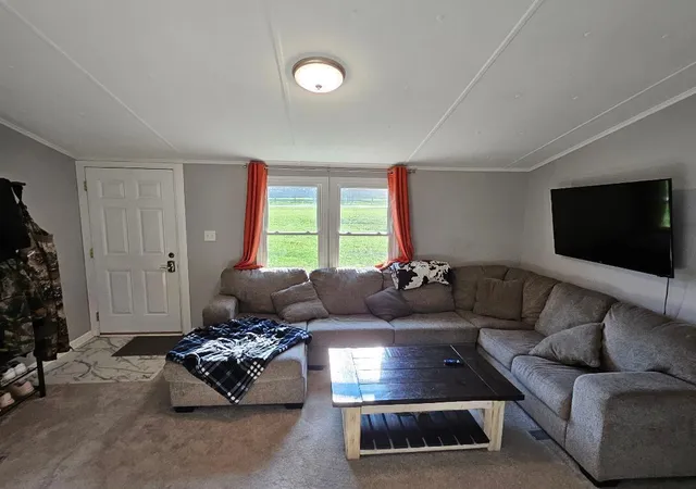 Photo 2 of Single family home for sale at 6654 Pied Piper Pkwy, Hillsboro, OH 45133 | MLS# 226035385 | Listing updated on 2026-10-01