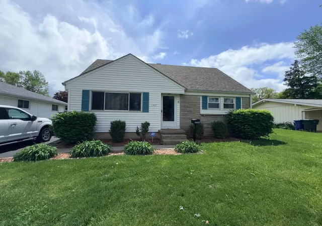 Photo 1 of Single family home for sale at 1437 Matthias Dr, Columbus, OH 43224 | MLS# 226031306 | Listing updated on 2026-09-08