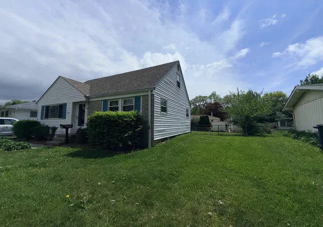 Photo 3 of Single family home for sale at 1437 Matthias Dr, Columbus, OH 43224 | MLS# 226031306 | Listing updated on 2026-09-08