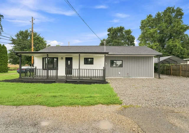 Photo 1 of Single family home for sale at 317 1/2 Long St, Ashville, OH 43103 | MLS# 226031389 | Listing updated on 2026-09-10