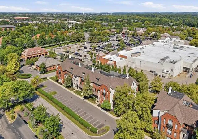 Listing Photo 2 - Condo for sale in building located at 6230 Inishmore Ln, Dublin, OH 43017 - Unit #6230
