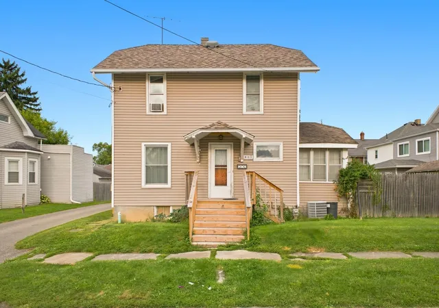Photo 2 of Single family home for sale at 805 Uncapher Ave, Marion, OH 43302 | MLS# 226031534 | Listing updated on 2026-09-02