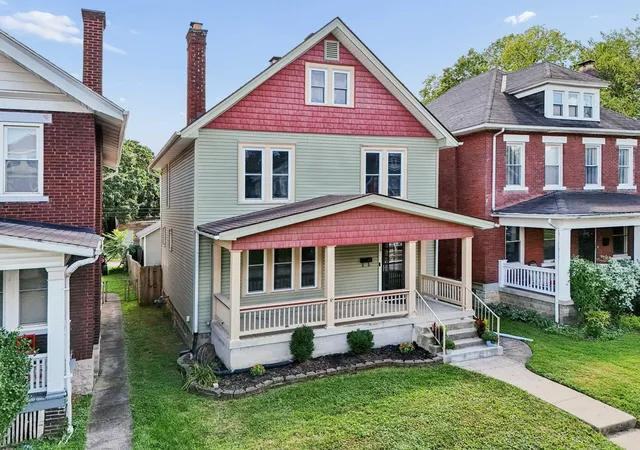Photo 2 of Single family home for sale at 1639 E Granville St, Columbus, OH 43203 | MLS# 226032886 | Listing updated on 2026-09-14