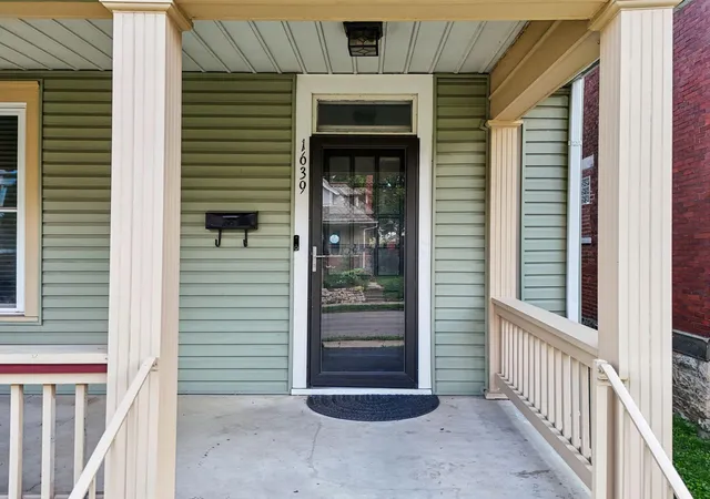 Photo 3 of Single family home for sale at 1639 E Granville St, Columbus, OH 43203 | MLS# 226032886 | Listing updated on 2026-09-14
