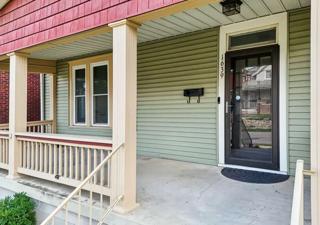 Photo 3 of Single family home for sale at 1639 E Granville St, Columbus, OH 43203 | MLS# 226032886 | Listing updated on 2026-09-14