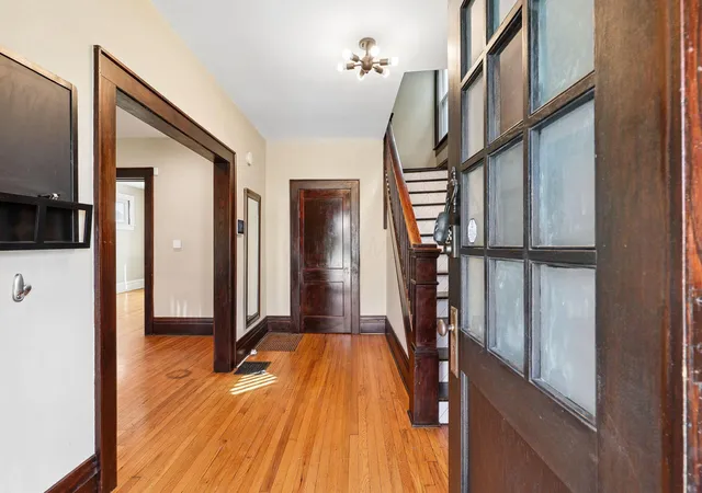 Photo 4 of Single family home for sale at 1639 E Granville St, Columbus, OH 43203 | MLS# 226032886 | Listing updated on 2026-09-14