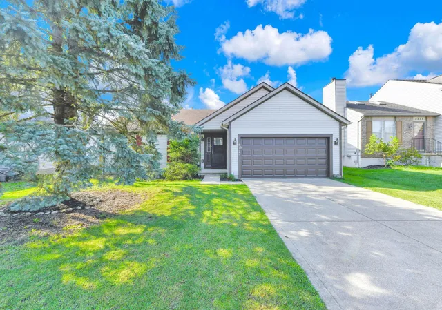 Photo 1 of Single family home for sale at 5725 Saucony Dr, Hilliard, OH 43026 | MLS# 226034629 | Listing updated on 2026-09-11