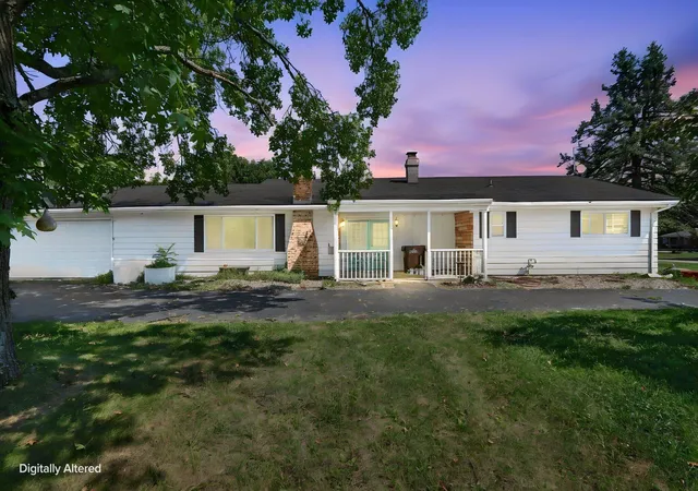 Photo 1 of Single family home for sale at 2430 W Choctaw Dr, London, OH 43140 | MLS# 226033950 | Listing updated on 2026-09-07