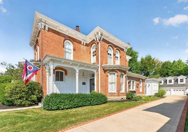 Photo 2 of Single family home for sale at 606 W 5Th St, Marysville, OH 43040 | MLS# 226032663 | Listing updated on 2026-09-11