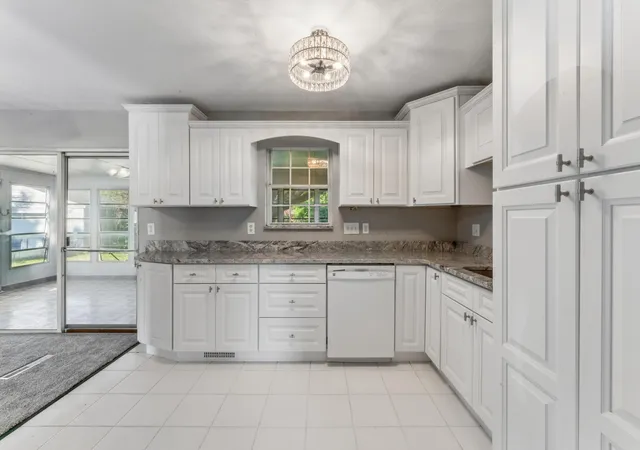 Photo 4 of Single family home for sale at 1549 Wilton Dr, Columbus, OH 43227 | MLS# 226031993 | Listing updated on 2026-09-08