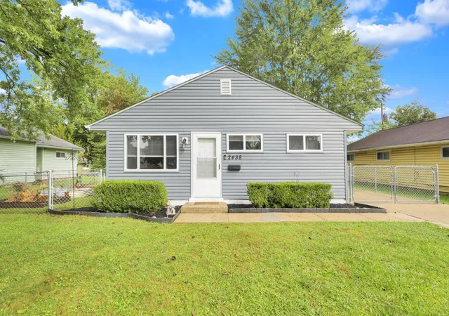 Photo 1 of Single family home for sale at 2438 Hanna Dr, Columbus, OH 43211 | MLS# 226034625 | Listing updated on 2026-10-05