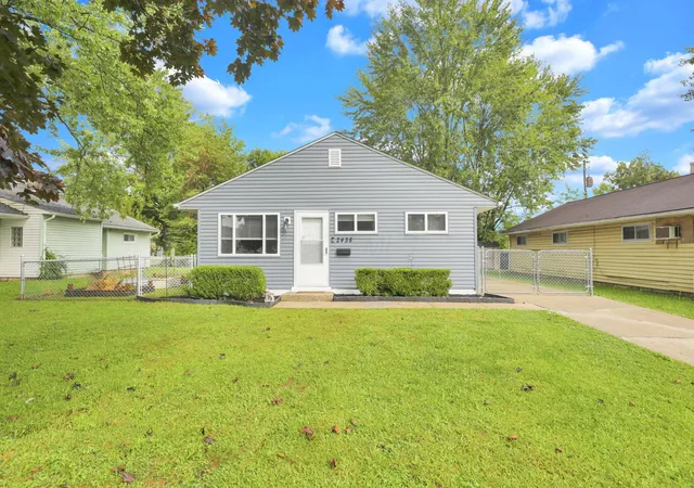 Photo 2 of Single family home for sale at 2438 Hanna Dr, Columbus, OH 43211 | MLS# 226034625 | Listing updated on 2026-10-05