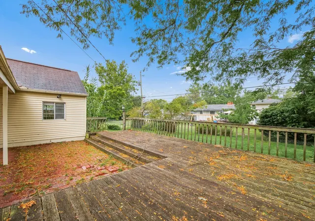 Photo 3 of Single family home for sale at 1047 Oberlin Dr, Columbus, OH 43221 | MLS# 226034098 | Listing updated on 2026-09-12