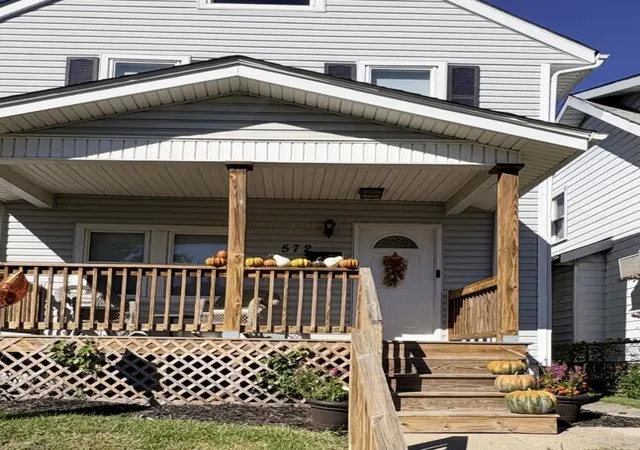 Photo 2 of Single family home for sale at 572 Frebis Ave, Columbus, OH 43206 | MLS# 226032225 | Listing updated on 2026-10-30