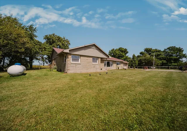 Photo 3 of Single family home for sale at 217 Flakes Ford Rd Se, Washington Court House, OH 43160 | MLS# 226032224 | Listing updated on 2026-09-04