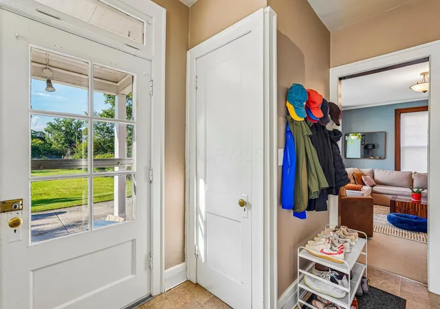 Photo 4 of Single family home for sale at 91 Oakland Park Ave, Columbus, OH 43214 | MLS# 226034553 | Listing updated on 2026-09-18