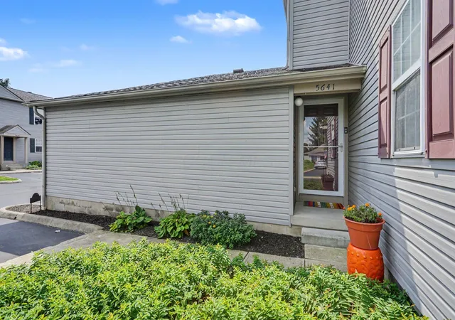 Photo 2 of Condo for sale at 5641 Wigmore Dr #51E, Columbus, OH 43235 | MLS# 226033331 | Listing updated on 2026-09-14